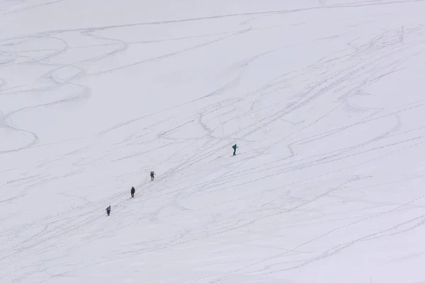 Grupo Aventuras Pessoas Escalando Montanha Para Esquiar Tateyama Kurobe Alpine — Fotografia de Stock