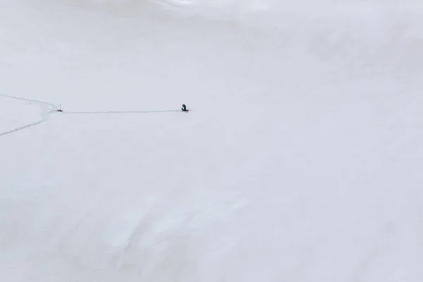 Grupa Przygód Ludzie Wspinaczka Górska Nartach Tateyama Kurobe Alpejski Szlak — Zdjęcie stockowe