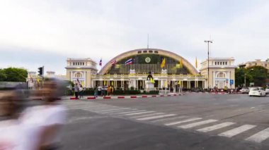Bangkok, Thailand 14 July  2019: Timelapse day to night, he busy traffic at the Hua Lamphong train station in Bangkok, Thailand