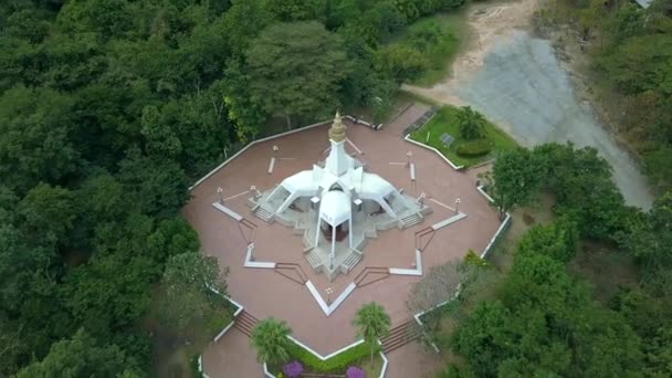 Αεροφωτογραφία Της Λευκής Παγόδας Στο Ναό Wat Tham Klong Phen — Αρχείο Βίντεο