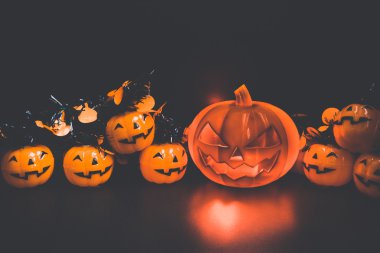 Cadılar Bayramı Balkabağı partisi, mutlu kabak ve arkadaşlar