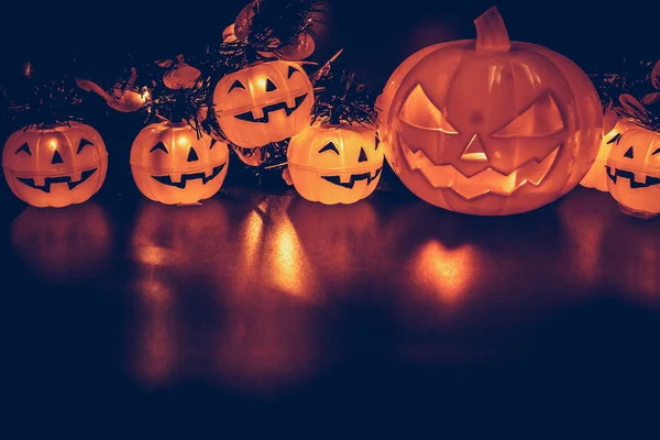 Halloween tök fél, boldog sütőtök és barátai Stock Kép