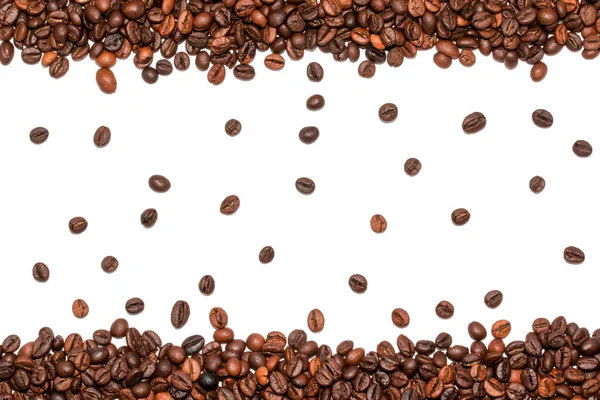 Vista superior de granos de café tostados sobre fondo blanco —  Fotos de Stock
