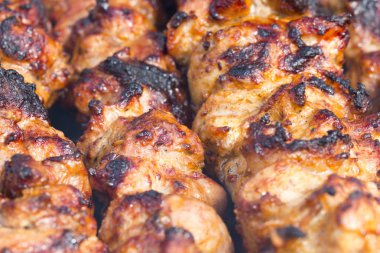 Şiş kebap ızgara hazırlanması