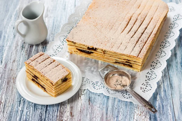 Indonesian layered cake "Quay lapis" with prunes — Stock Photo, Image