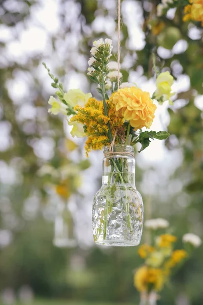 Decoração Floral Casamento Original Forma Mini Vasos Buquês Flores Penduradas — Fotografia de Stock