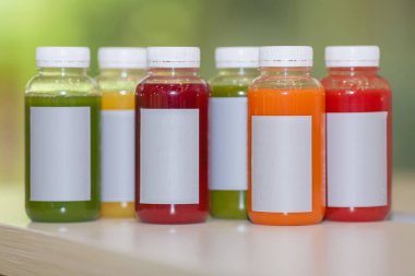 Taze meyve suyu karışımı meyve ve sebze, sağlıklı içecekler