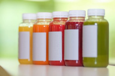 Taze meyve suyu karışımı meyve ve sebze, sağlıklı içecekler