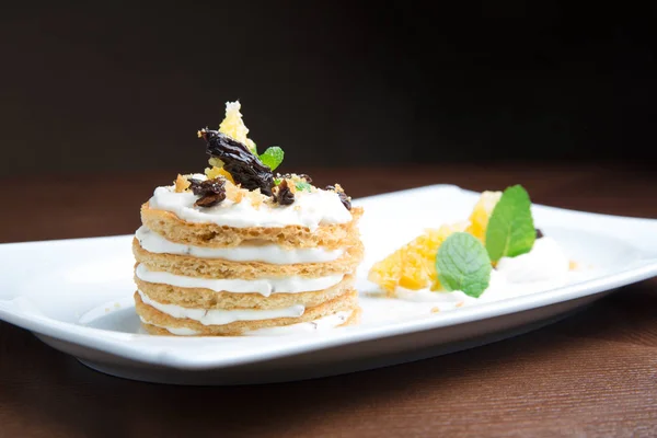 Pancakes Désert Sur Une Assiette Blanche — Photo