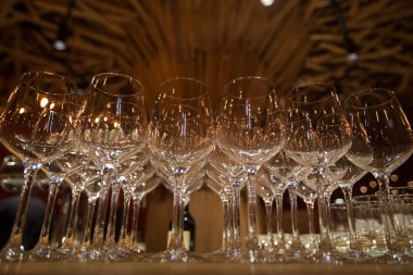 Şarap bardakları inwarm hafif çatı Restoran