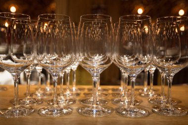 Şarap bardakları inwarm hafif çatı Restoran