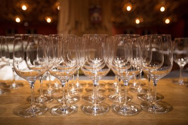 Şarap bardakları inwarm hafif çatı Restoran