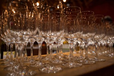 Şarap bardakları inwarm hafif çatı Restoran