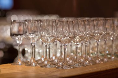 Şarap bardakları inwarm hafif çatı Restoran