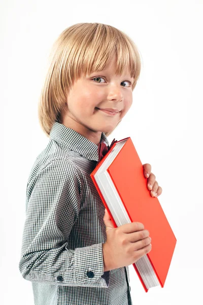 Porträt Eines Glücklichen Schuljungen Mit Büchern Und Apfel Auf Weißem — Stockfoto