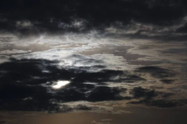 Tramonto con nuvole di tempesta — Foto Stock