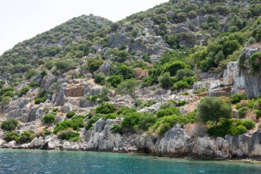 Kekova Adası 'nın kuzeyindeki batık antik Dolichiste şehrinin kalıntıları. 2. yüzyılda yıkıcı deprem