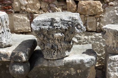 Aziz Niklas Kilisesi 'ndeki Artemis tapınağının parçaları. Antalya ilinin Demre ilçesine bağlı antik Bizans Yunan Aziz Niklas Kilisesi