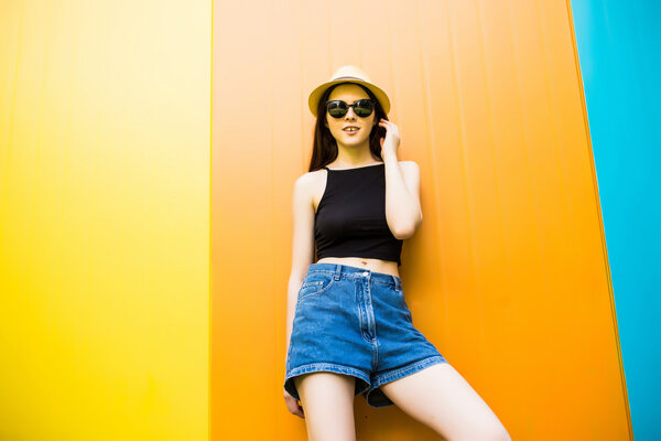 Летняя девочка старше расцветки
