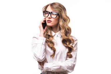 gözlük kızla iş konuşmak telefon üzerinde beyaz backgroung