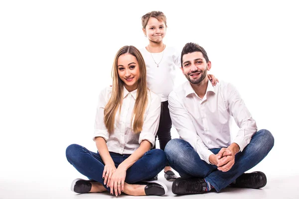 Famiglia felice su sfondo bianco — Foto Stock