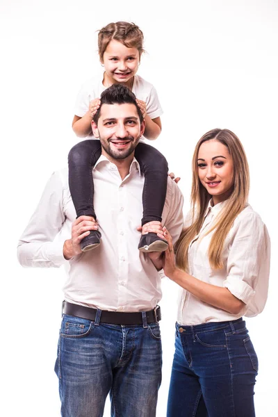 Beyaz arka planda mutlu bir aile