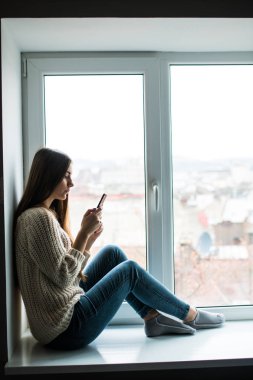 Esmer kız metin sms telefon 