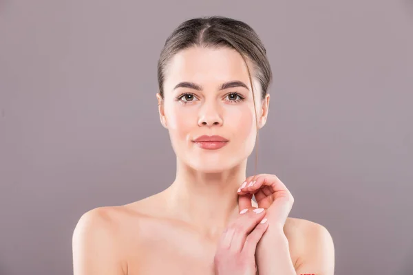 Retrato de belleza de cara femenina con piel natural — Foto de Stock