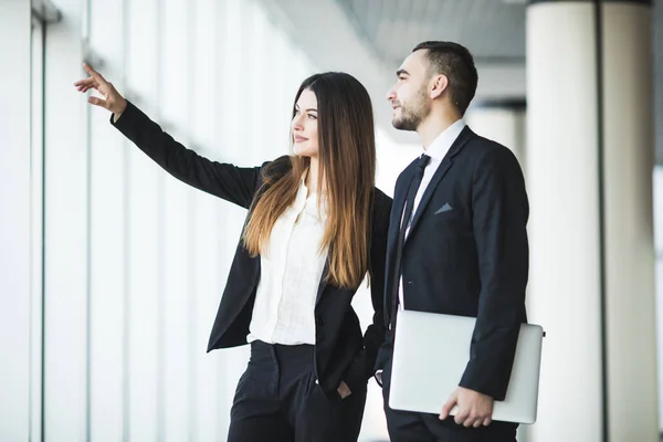 Empresarios Planificación de nueva oficina — Foto de Stock