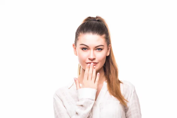 Retrato de la joven empresaria emocionada sorprendida cubriendo con las manos su boca —  Fotos de Stock