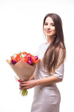 Çiçek Lale ile gri elbiseli güzel kız beyaz bir arka plan üzerinde eller