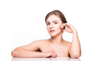 Güzel kadın güzellik kadın model beyaz arka plan üzerinde portresi