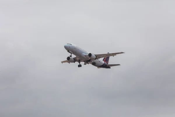 Faro, Portekiz - Haziran 24, 2017: Brussels airlines uçuşlar aero — Stok fotoğraf