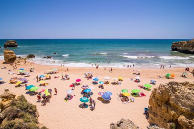 Sao Rafael beach Albufeira, Algarve bölgesinde, Portekiz