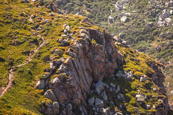 葡萄牙海岸，卡波-达罗卡角-欧洲最西端。风景如画的岩石. — 图库照片