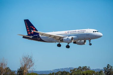 Faro, Portekiz - Haziran 30, 2017: Faro Uluslararası Havaalanı üzerinde açılış Brussels airlines uçuşlar uçak.