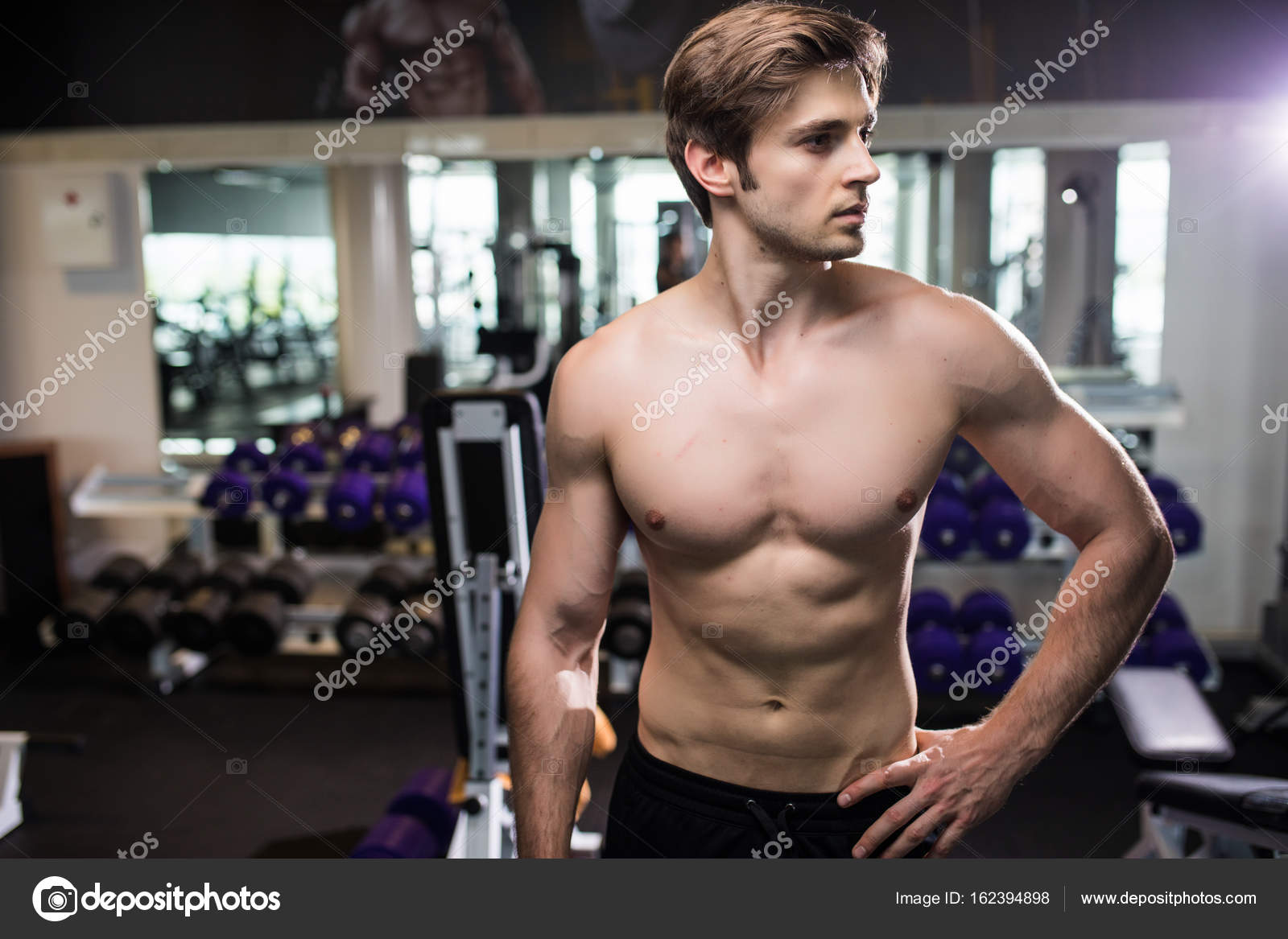 nahé mužskej fitness modely
