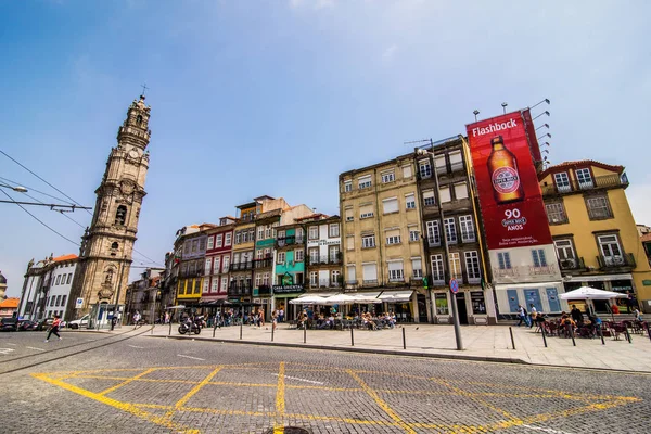 Porto, Portugalia - 08 lipca 2017. Ulice miasta Porto w Portugalii na światło dzienne — Zdjęcie stockowe