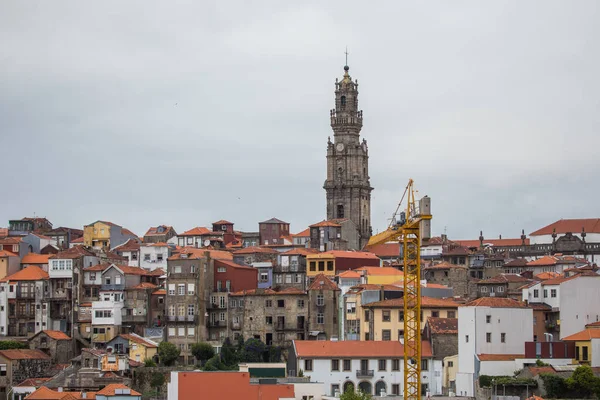 Porto, Portekiz - Temmuz 2017. Cityscape, Porto, Portekiz eski şehir Avrupa'nın popüler bir turistik 's. — Stok fotoğraf
