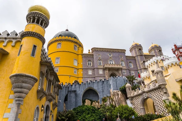 Sintra, Portugal - juin 2017. Palais national de Pena, monument célèbre, Sintra, Lisbonne, Portugal, Europe . — Photo