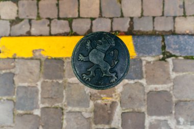 Brugge, Belçika - Kasım, 2017: Brugge Ortaçağ tarihi şehir. Brugge sokakları ve tarihi merkezi. kanallar ve Binalar. Brugge, Belçika'deki popüler turistik hedef.