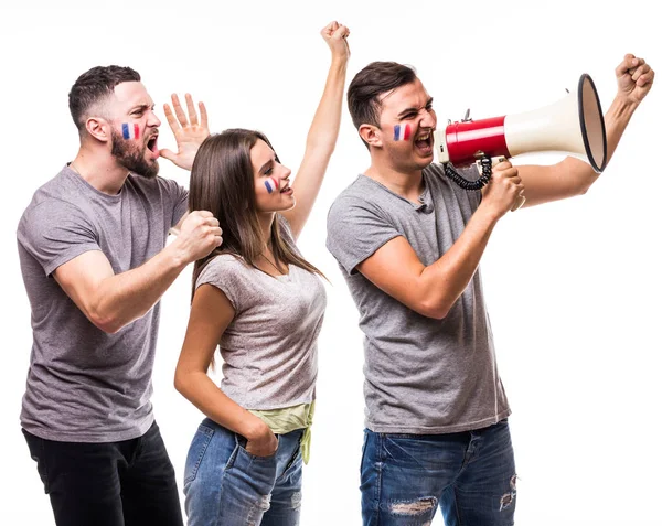 Gruppe von Fußballfans unterstützt die französische Nationalmannschaft auf weißem Hintergrund. Fußballfan-Konzept — Stockfoto