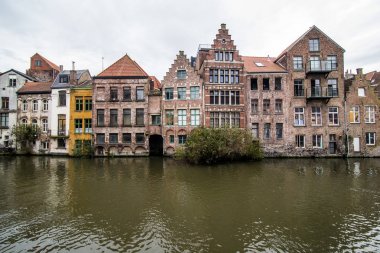 Ghent, Belçika - Kasım, 2017: Mimari Gent şehir merkezi. Ghent ortaçağ şehir ve Belçika turist varış noktası değil.