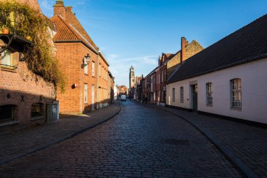 Brugge, Belçika - Kasım, 2017. Brugge Ortaçağ tarihi şehir. Brugge sokakları ve tarihi merkezi, kanallar ve Binalar. Brugge, Belçika'deki popüler turistik hedef.