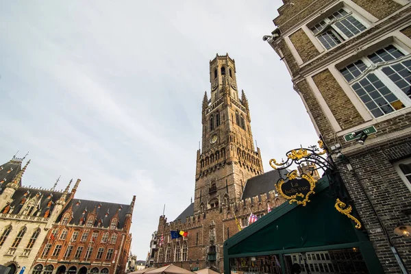 Brugge, Belgium - November, 2017. Brugge medieval historic city. Brugge streets and historic center. canals and buildings. Brugge popular touristic destination of Belgium. — Stock Photo, Image