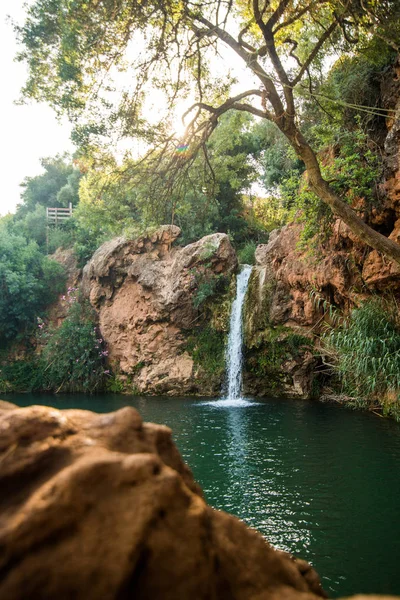 小自然瀑布佩戈做地狱在塔维拉在阿尔加维葡萄牙 — 图库照片
