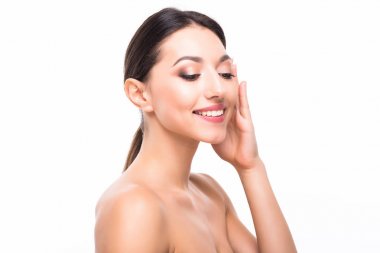 Spa kız. Güzel Model kadınla sağlıklı cilt, şirin surat. Spa güzellik, yüz tedavi ve kozmetik kavramı