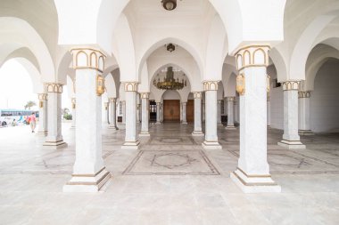 Mısır, Sharm El Sheikh - Nisan 2018: Mübarek Camii, İslam. Mısır. Sharm El Sheikh büyük Camii