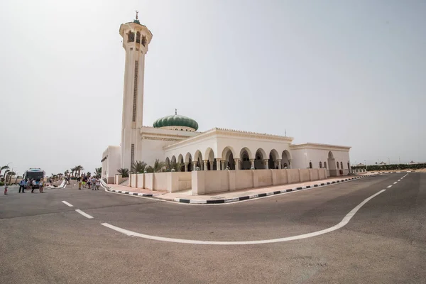 Sunset yakınında mübarek Camii, İslam. Mısır. Sharm El Sheikh, Mısır'daki büyük Camii — Stok fotoğraf