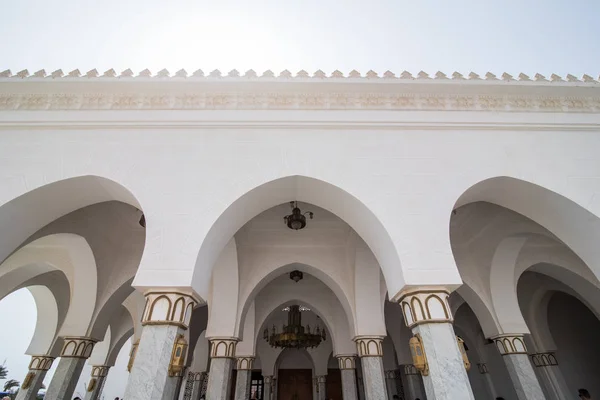 Mısır, Sharm El Sheikh - Nisan 2018: Mübarek Camii, Sharm El Sheikh İslam Kültür Merkezi — Stok fotoğraf